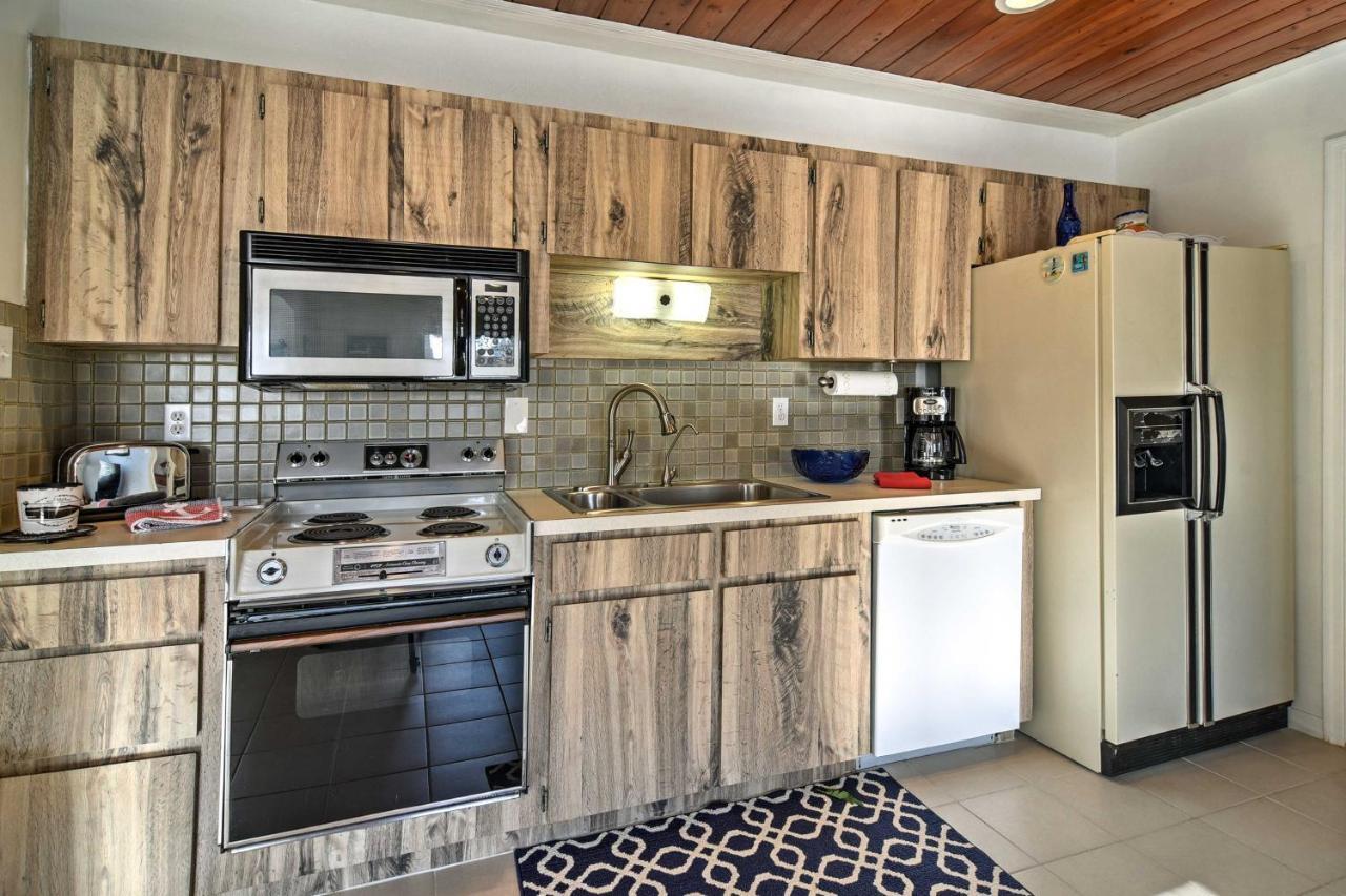 Indian Shores Cottage With Cabana - Steps To Beach! Clearwater Beach Exterior photo