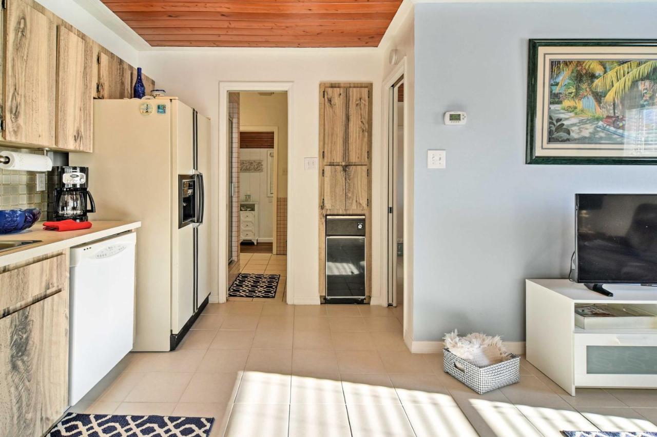 Indian Shores Cottage With Cabana - Steps To Beach! Clearwater Beach Exterior photo