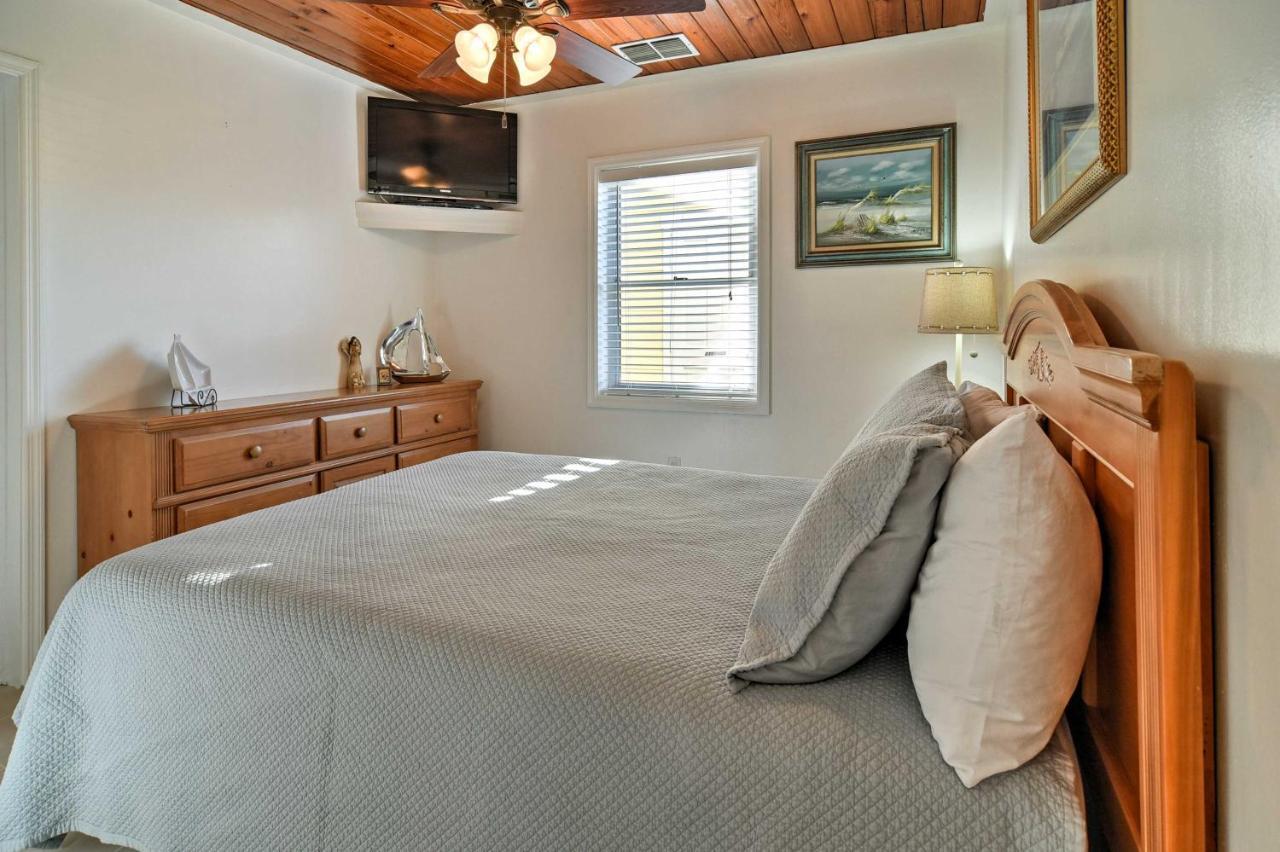 Indian Shores Cottage With Cabana - Steps To Beach! Clearwater Beach Exterior photo